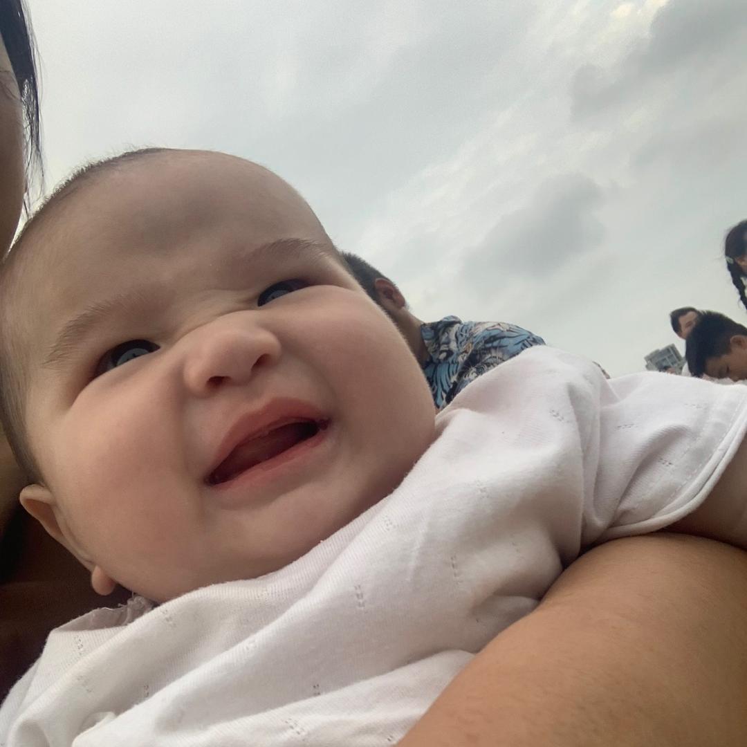 媛媛眼镜商务商行