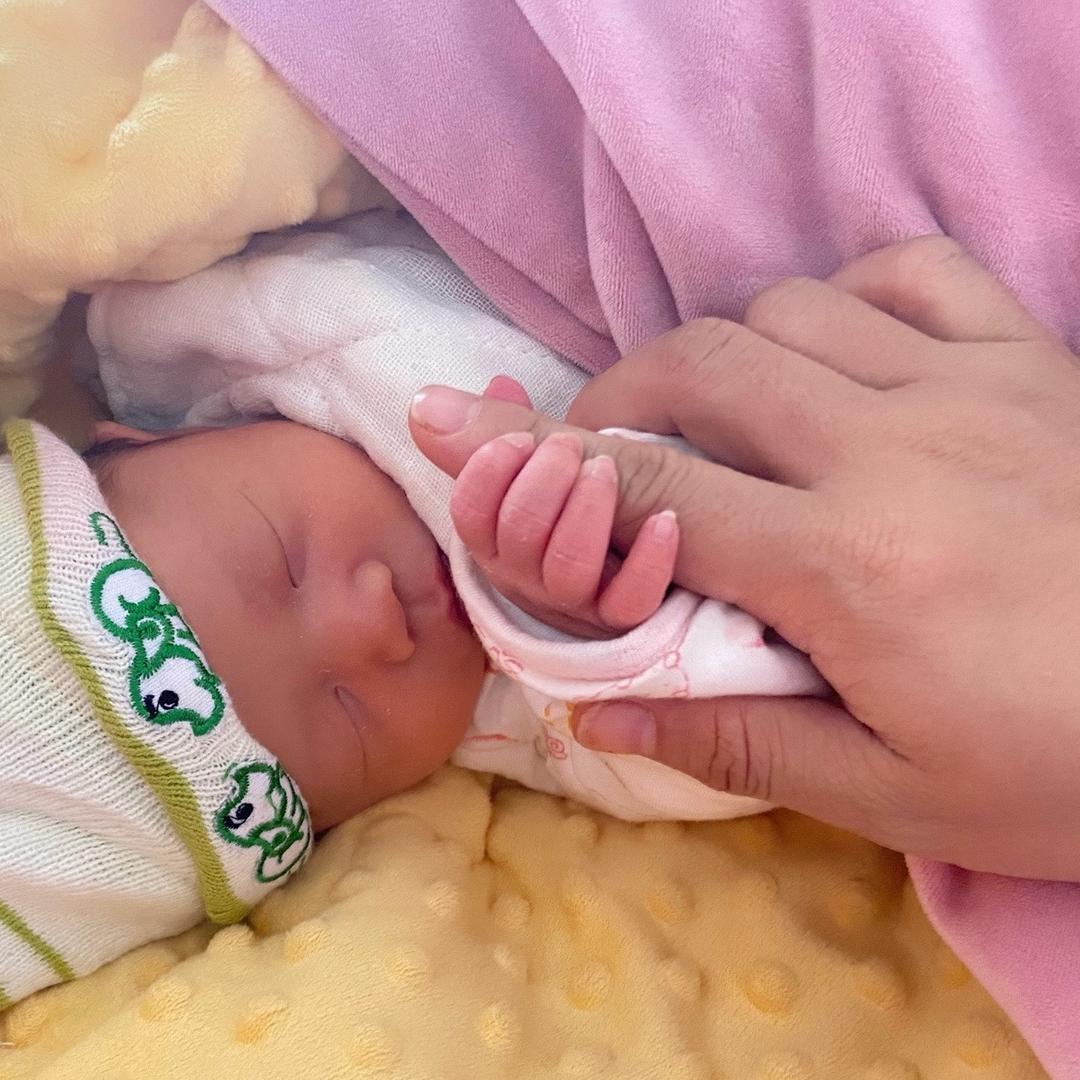 小小芳（请大家关注宁波小洛熙事件）