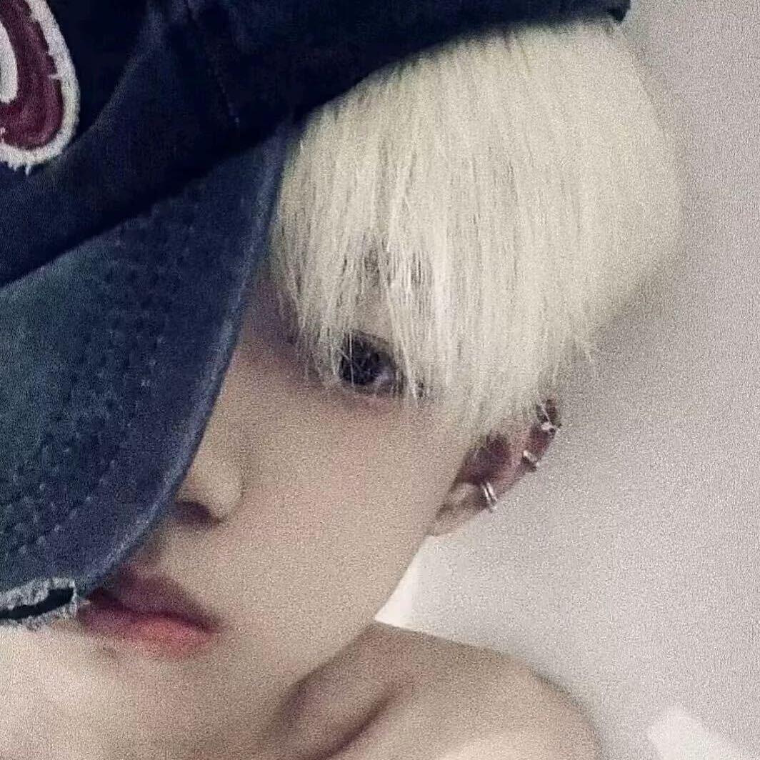 李🐉