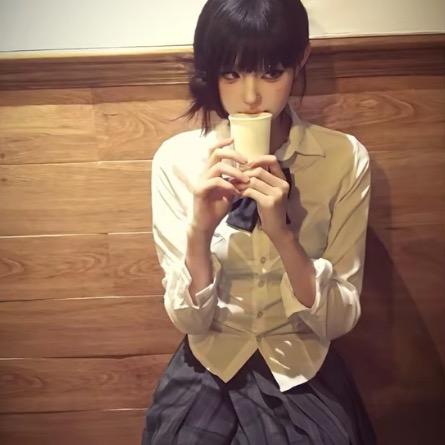 悲伤𝙆𝙞𝙩𝙩𝙮