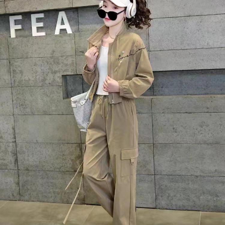 秋秋服饰工厂店