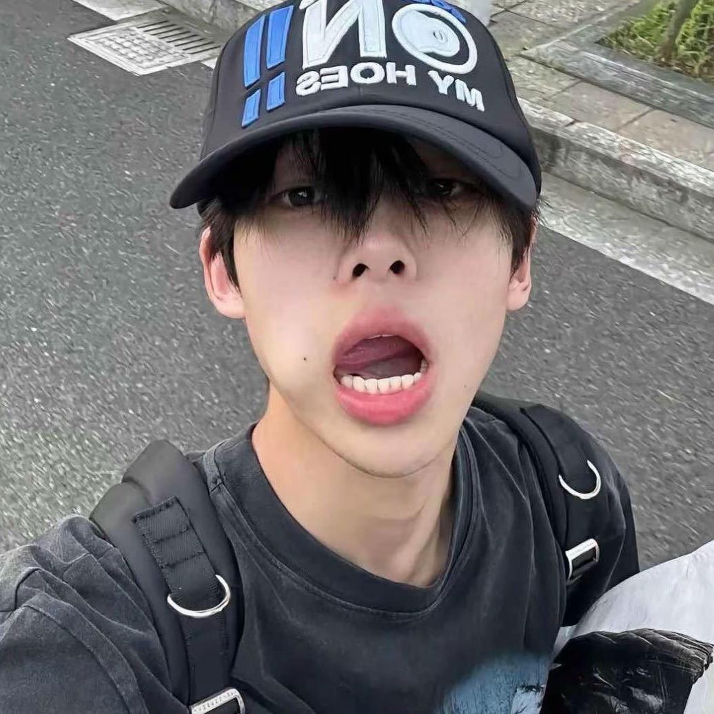 峎