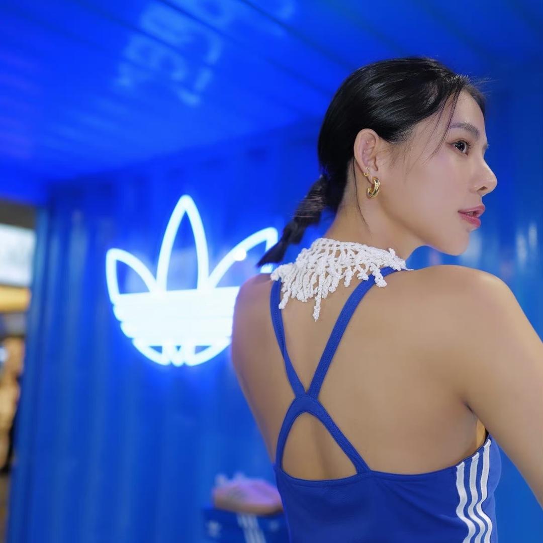 我有两个小小罗🌈