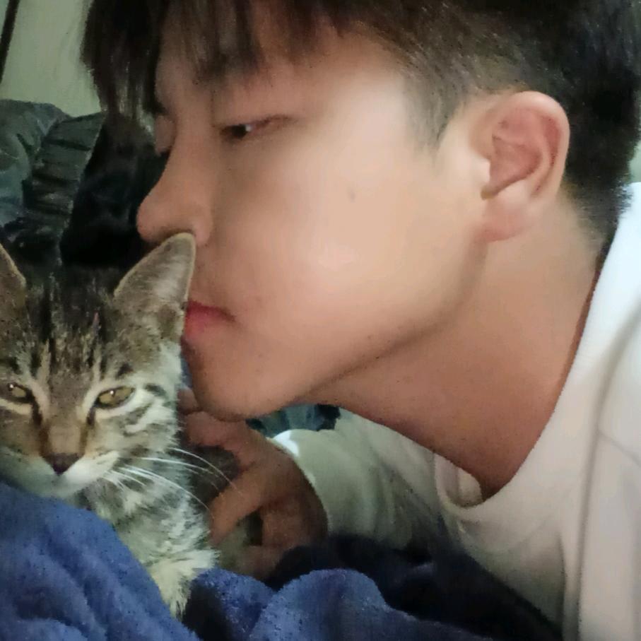 封尘苓沫