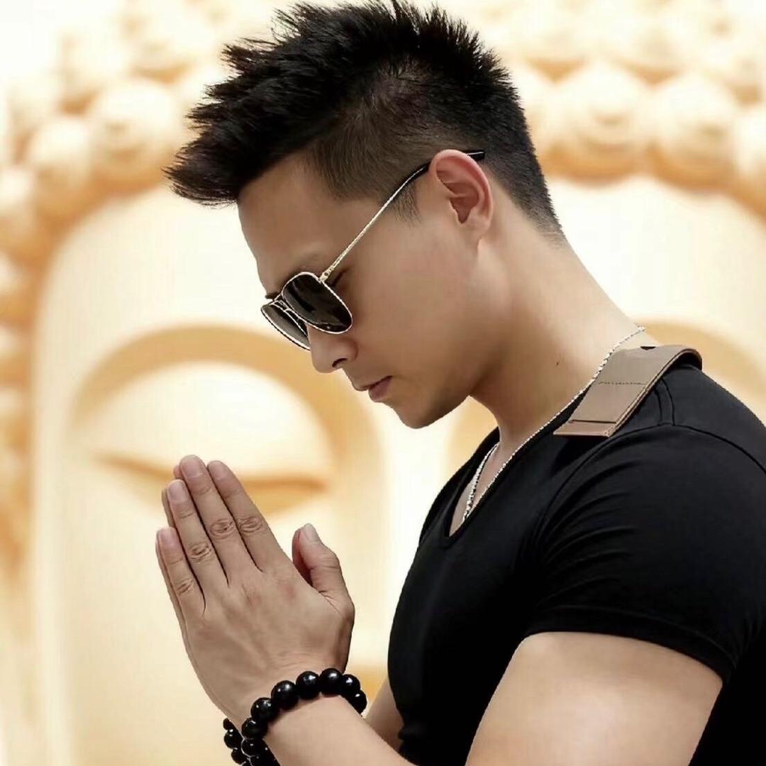 新田电车维修君达哥