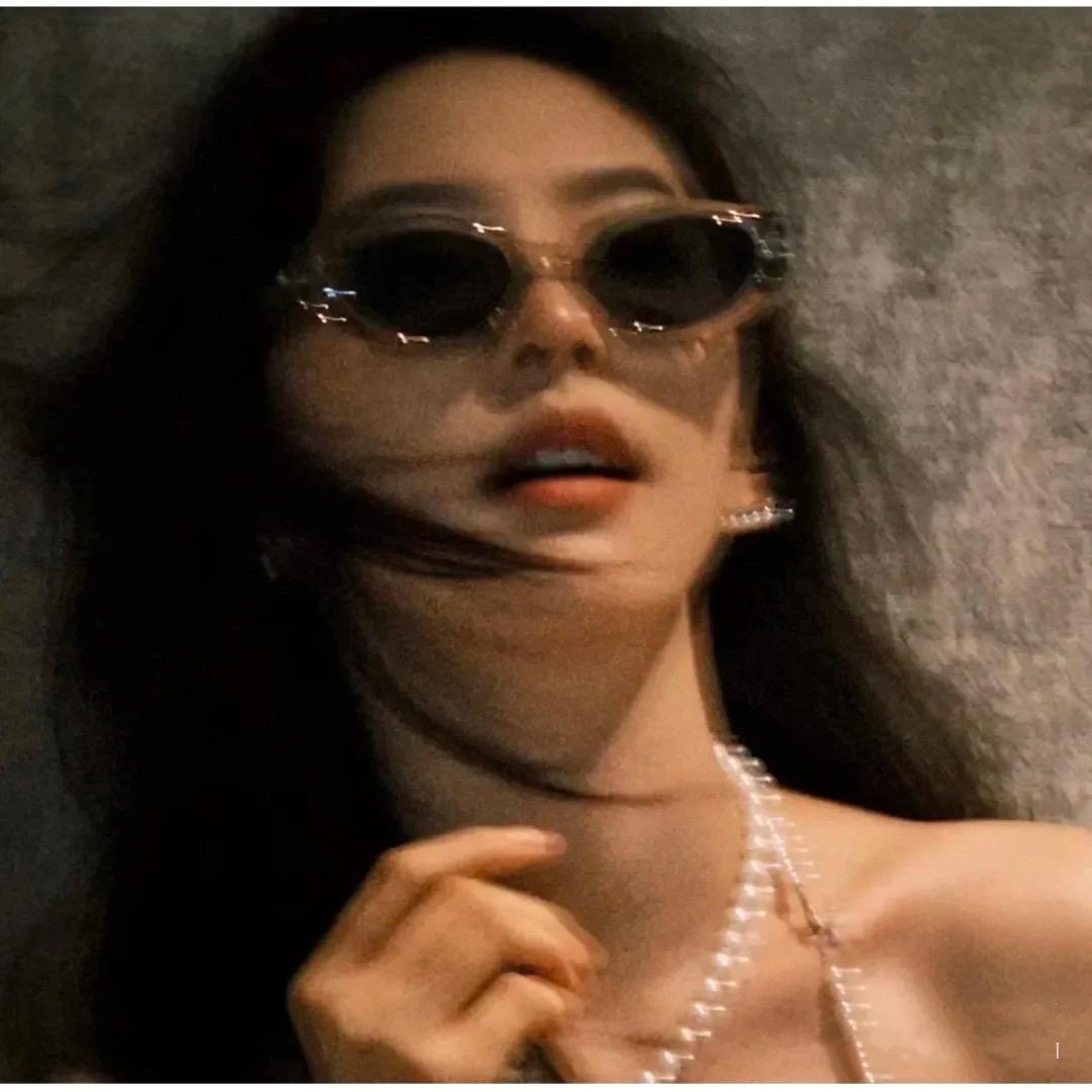 🌙 .