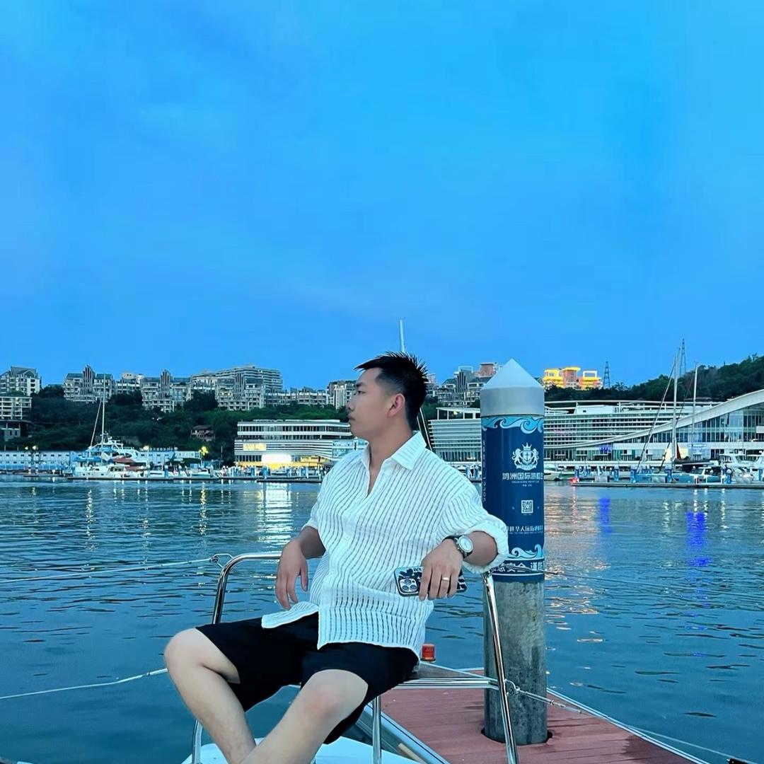 刘哲旭.