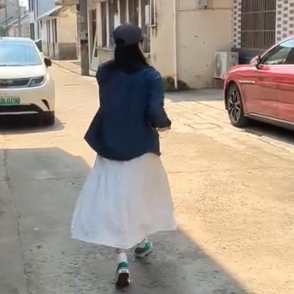 奔跑的露西
