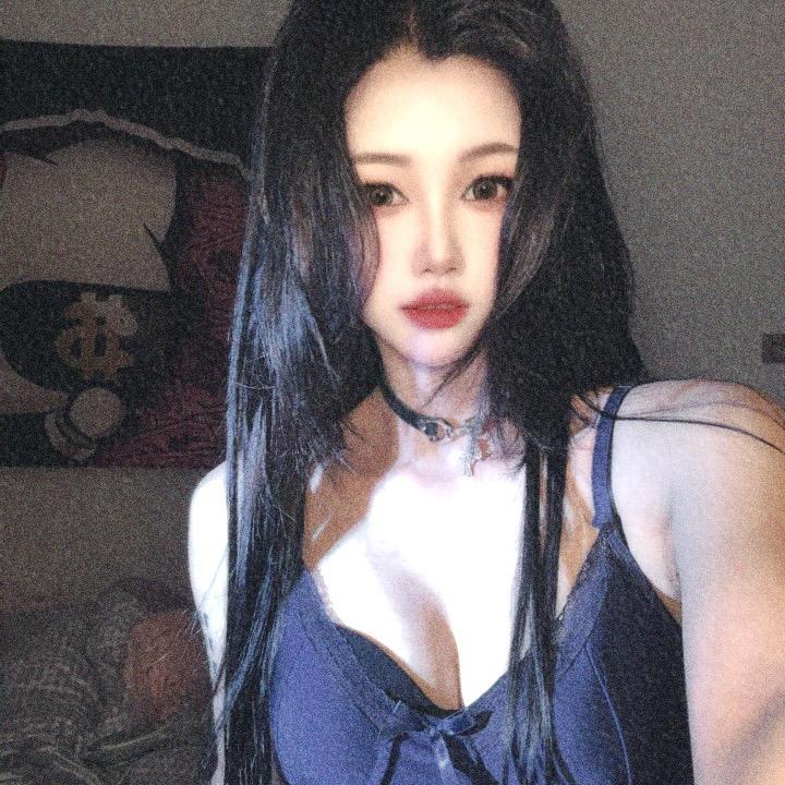 🖤是小七呀🖤