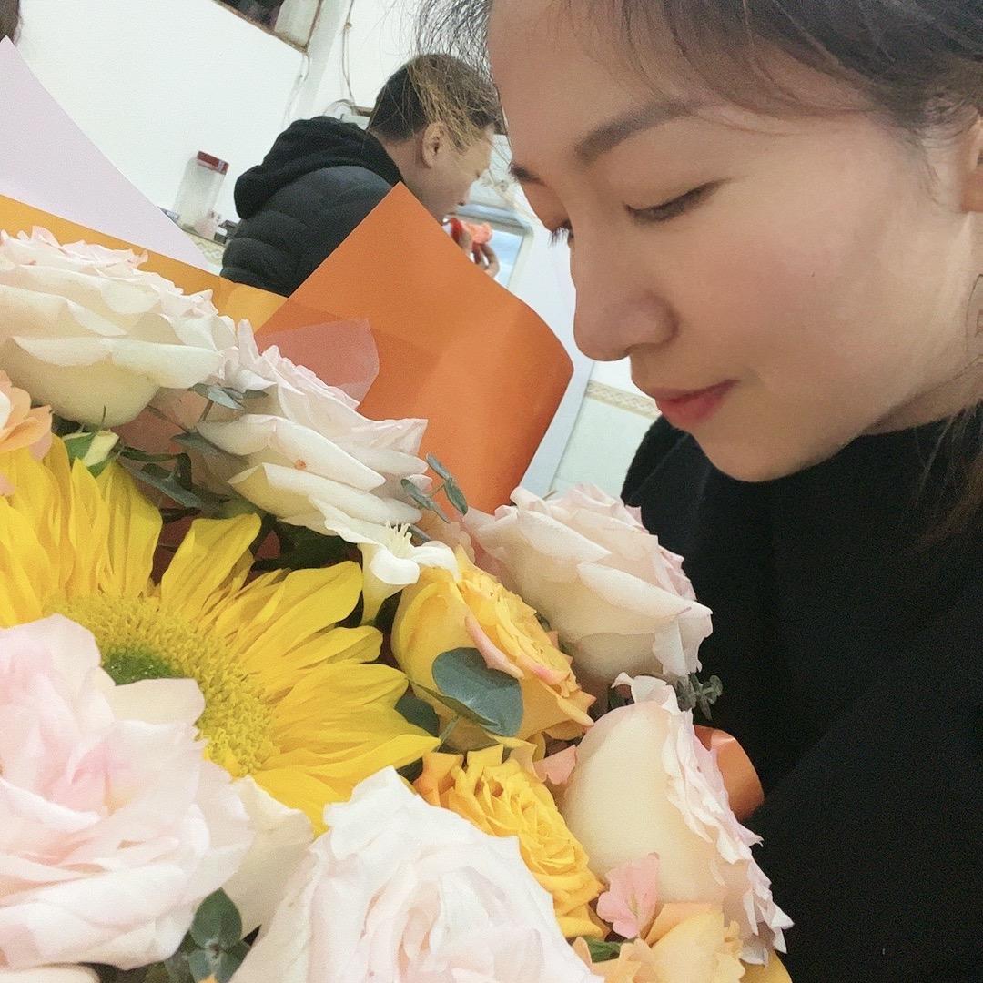 小英爱跳舞💃