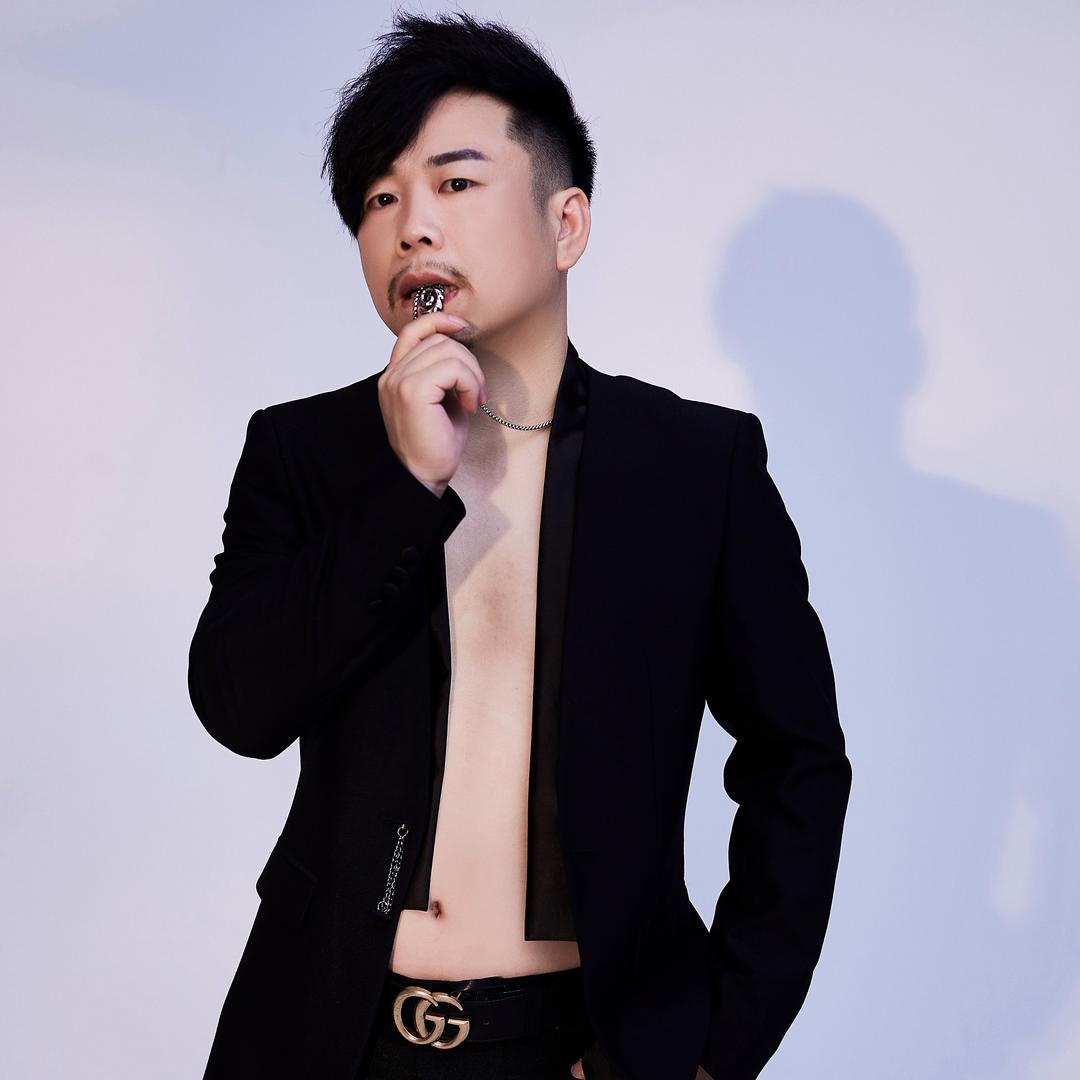 上犹未来阿斌老师-专攻烫发