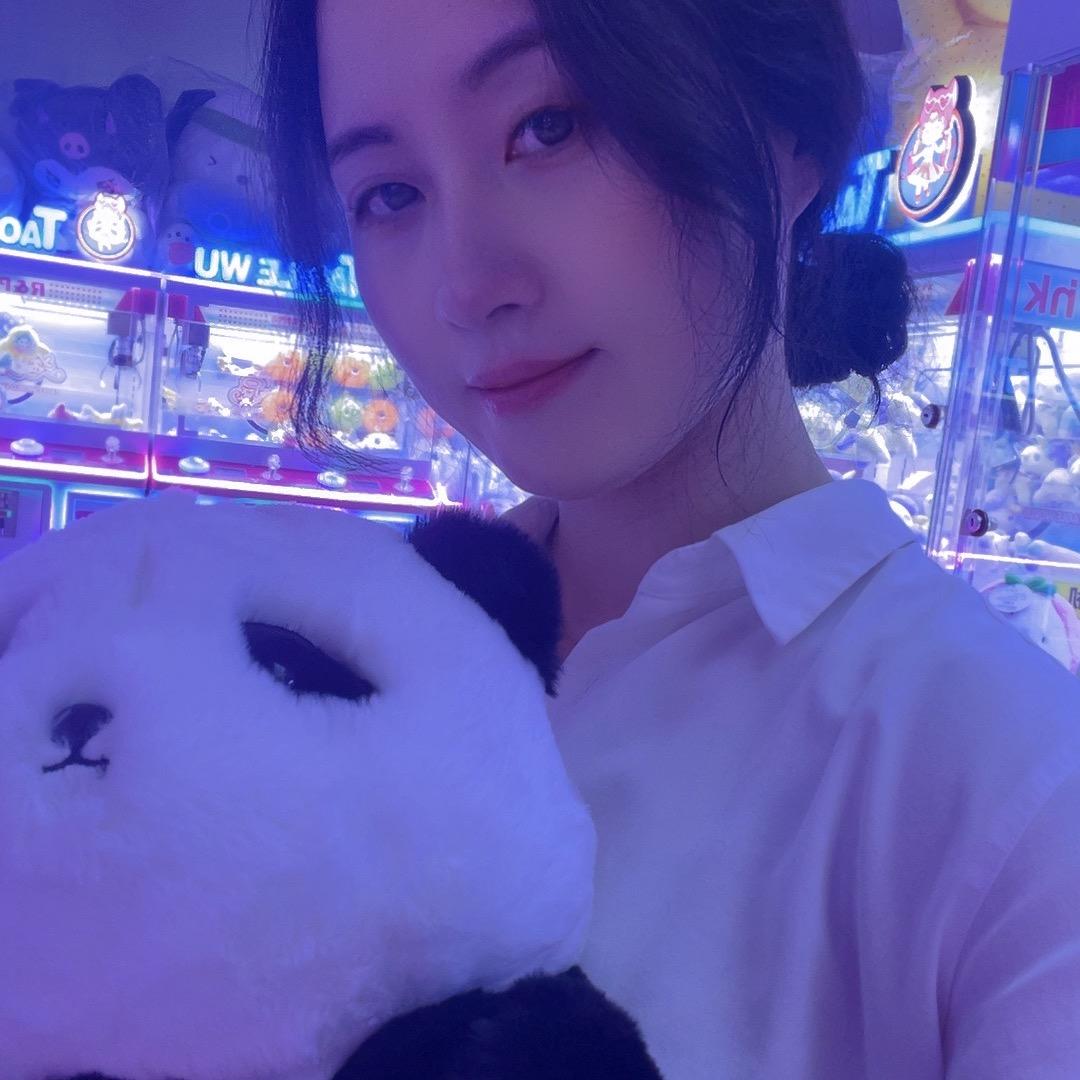 @没心没肺的艾小姐