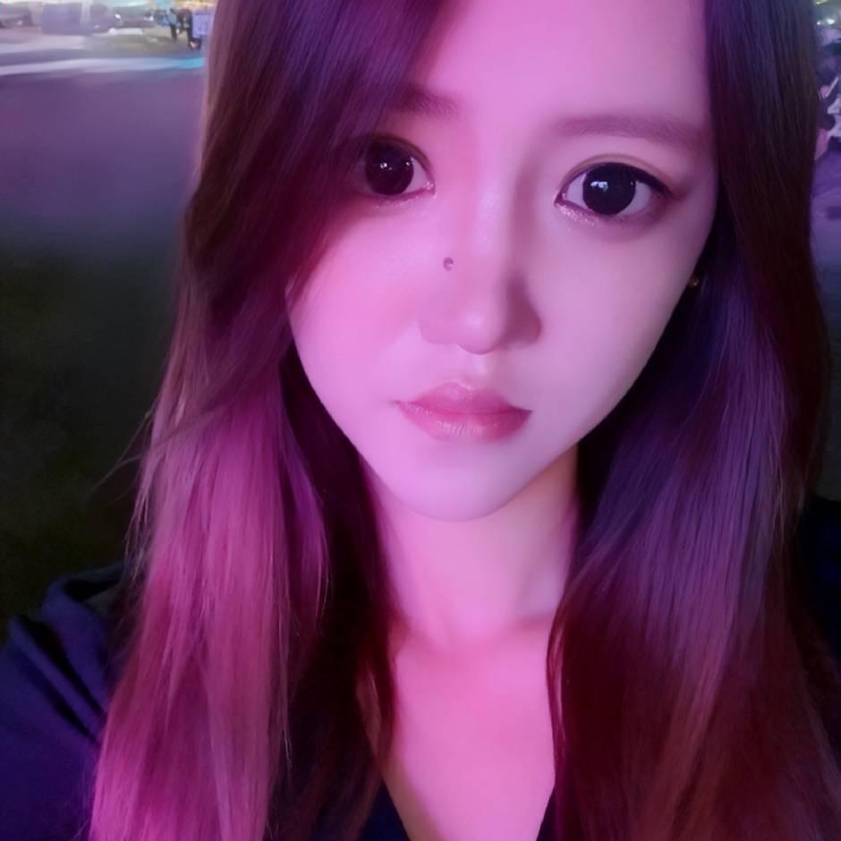 可爱雯~