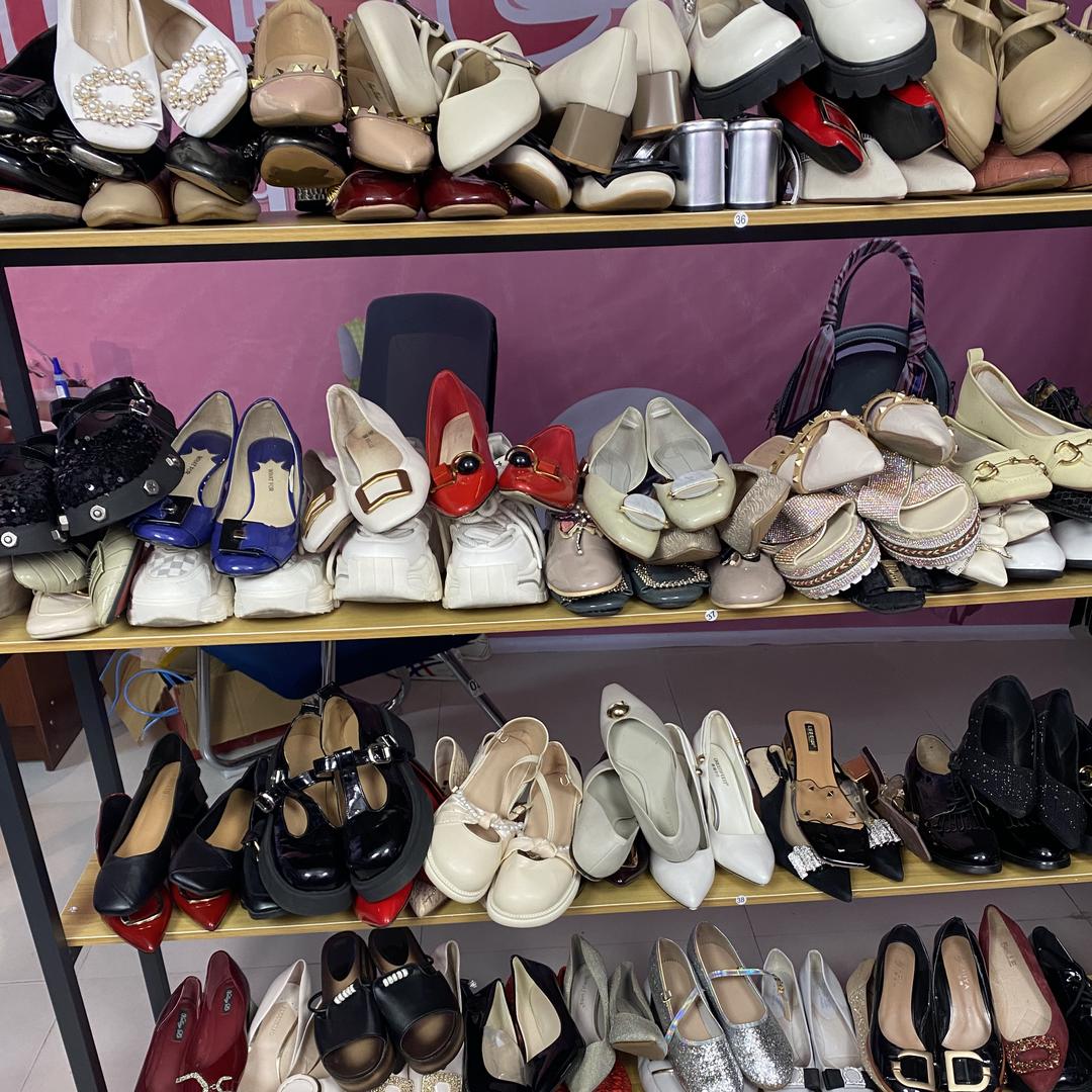 小娜鞋服买手店