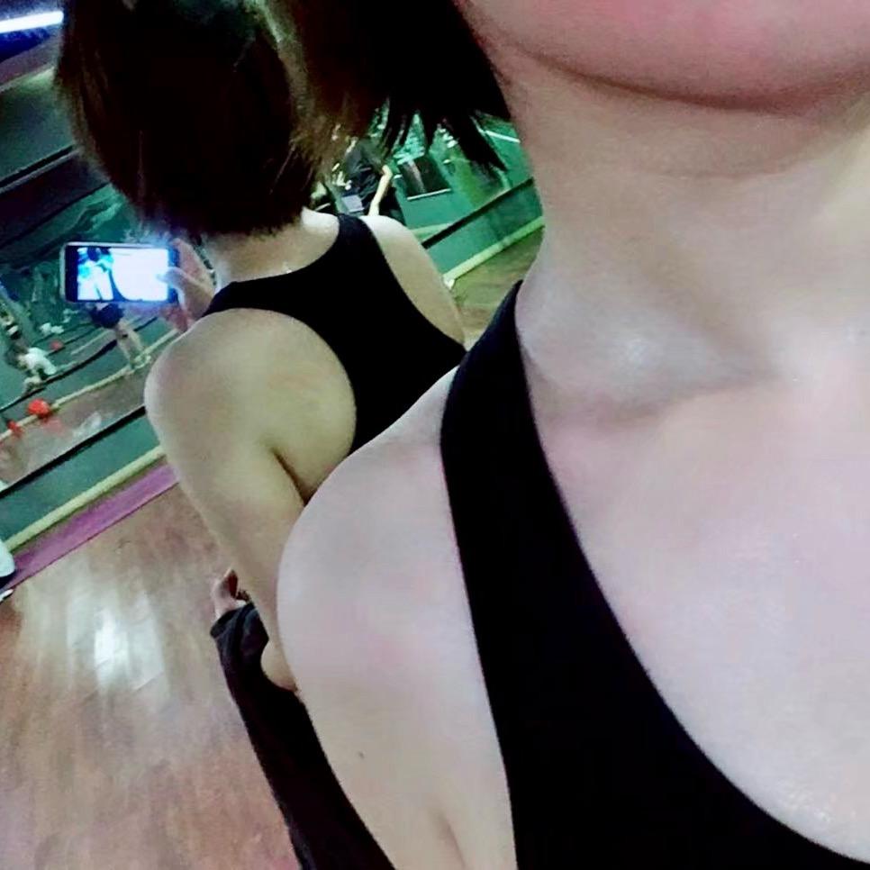 中年美少女在奔跑