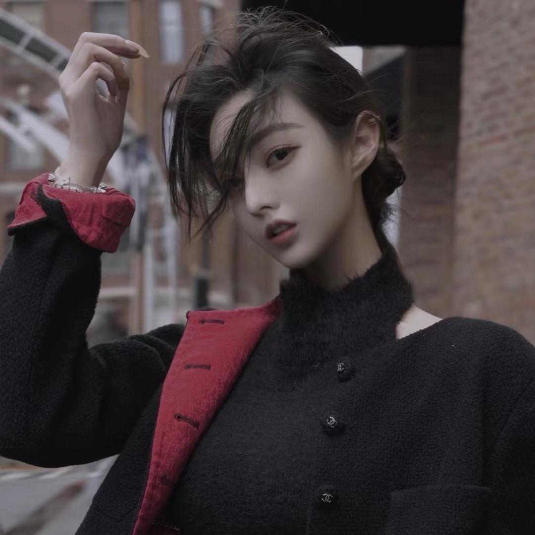 Adeline蕾蕾