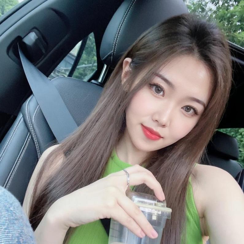ㅤㅤㅤㅤ @     ㅤㅤㅤㅤ