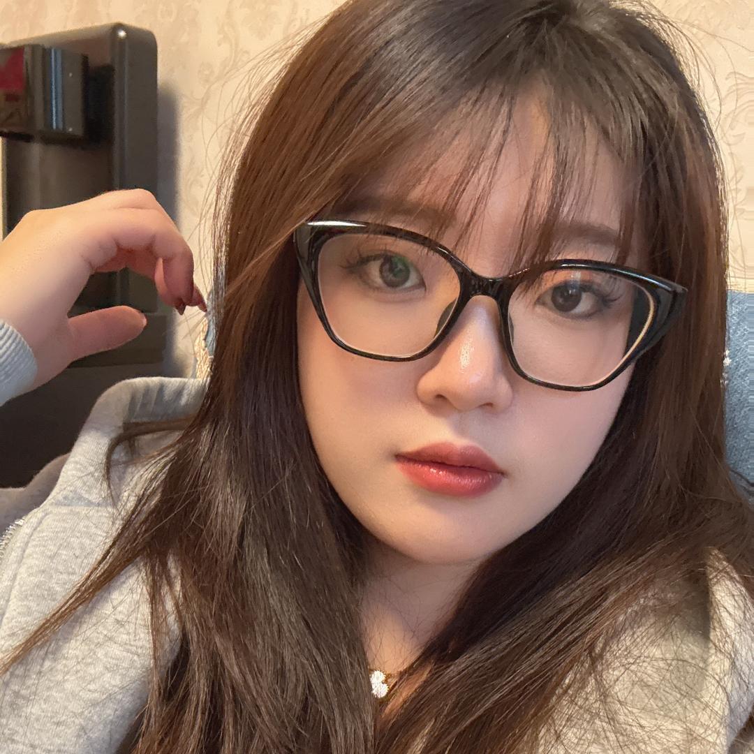奥莱名品集合店Jessi