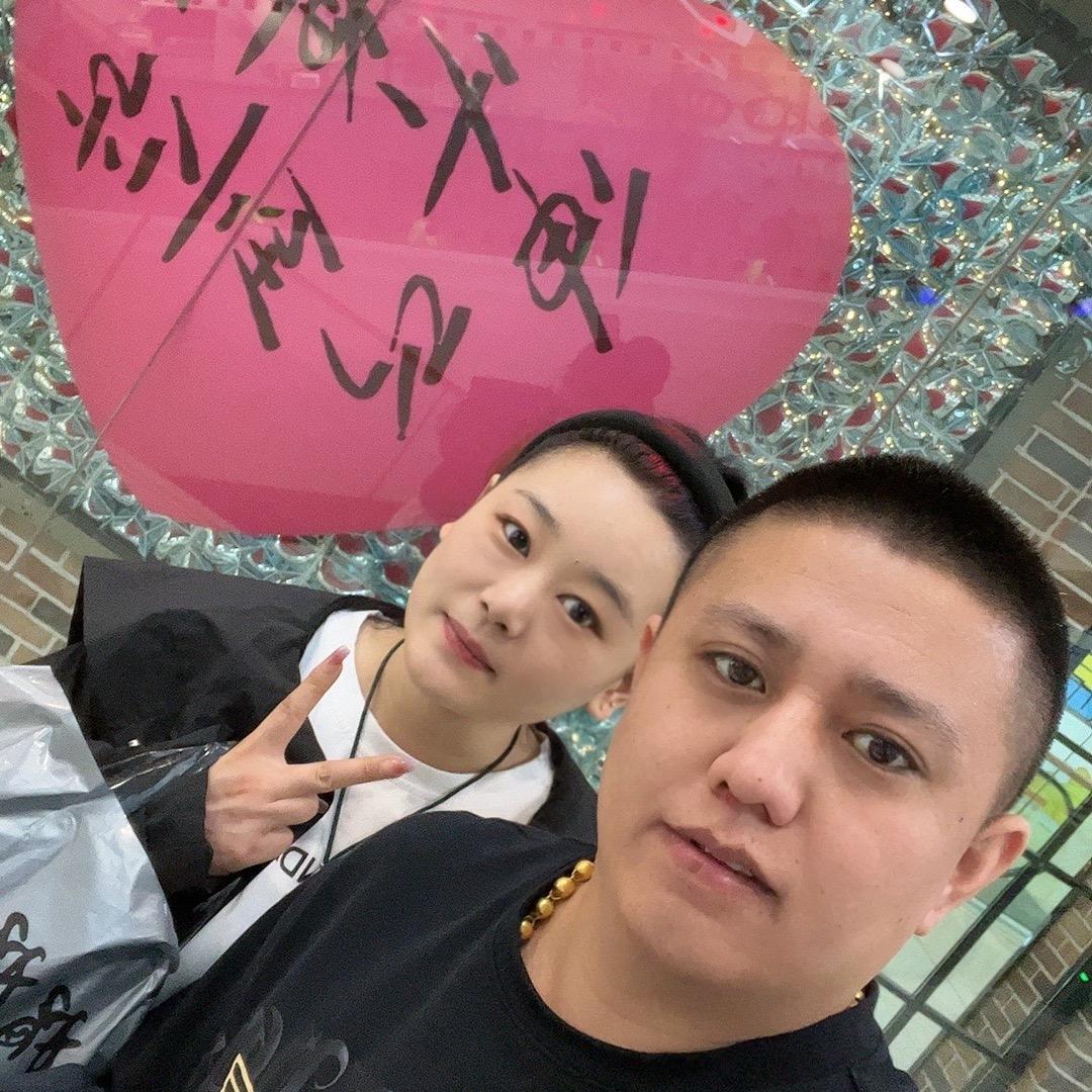 卖老公的小女孩