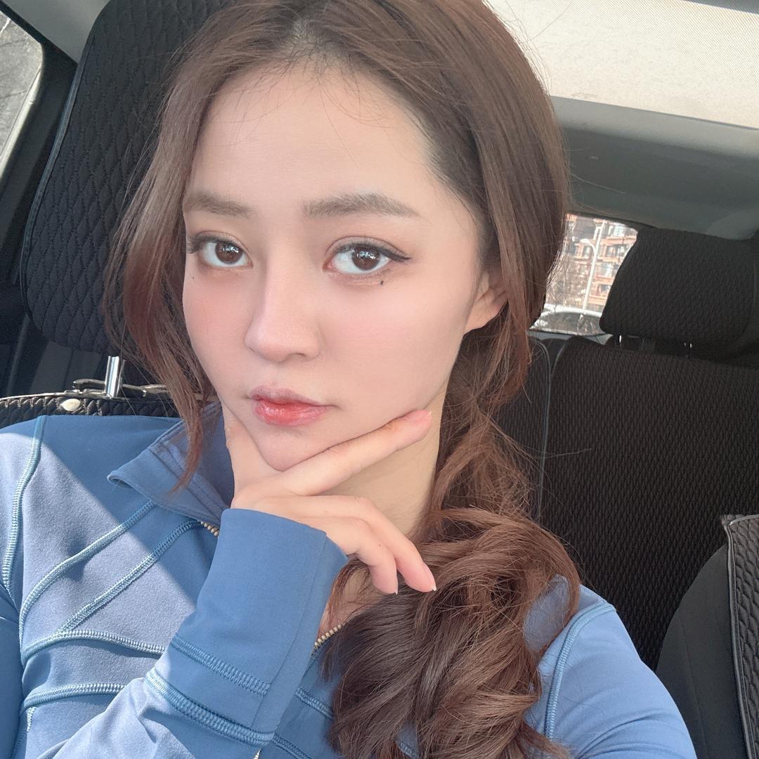 长春万象城安踏冠军-佳佳