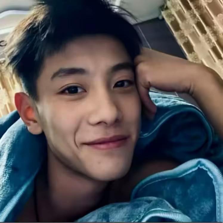 别哭了伤心的人、