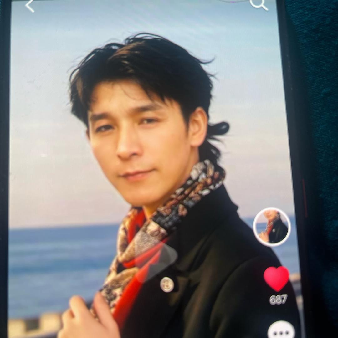 阿荣哥(每晚7点开播)