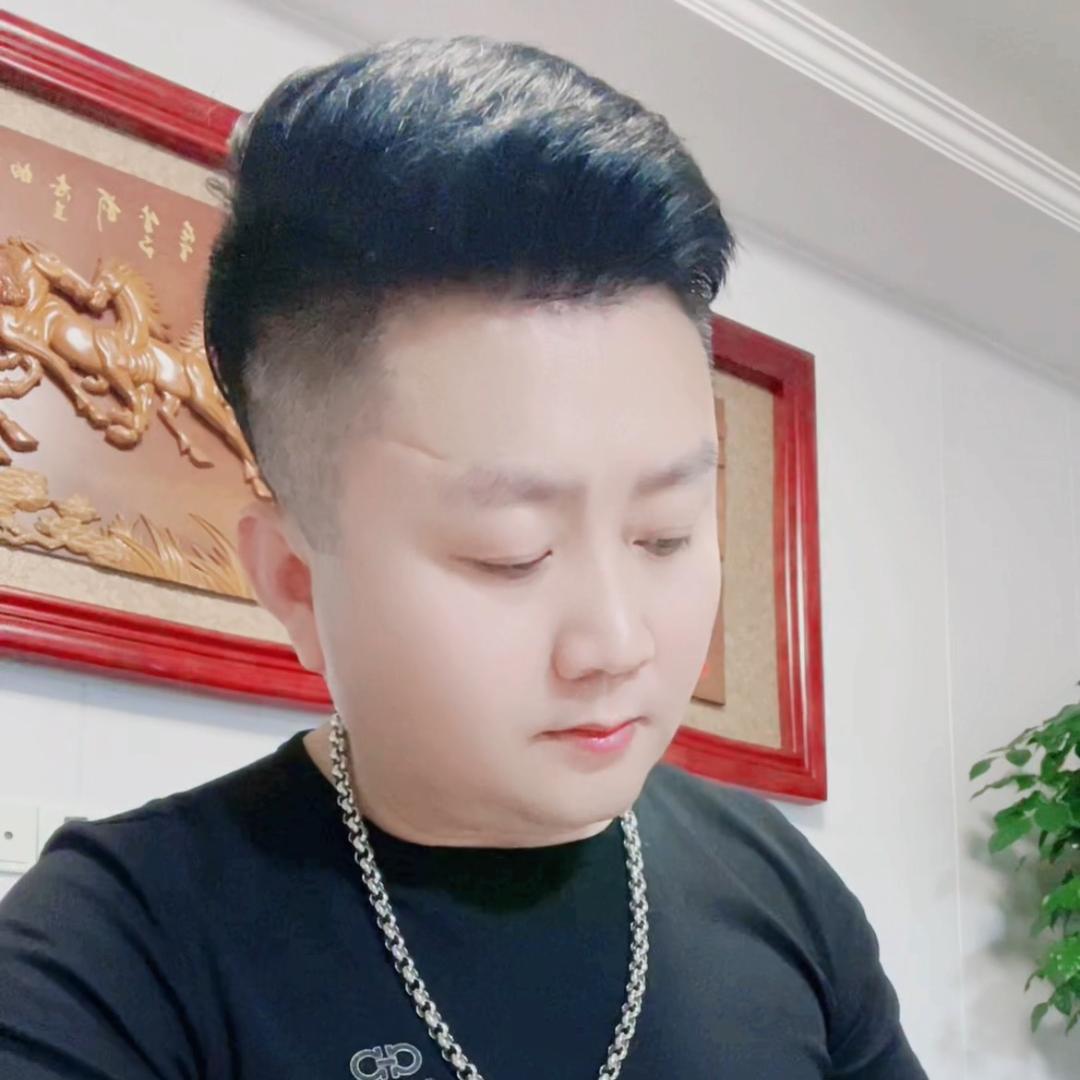 很爱干净的男人