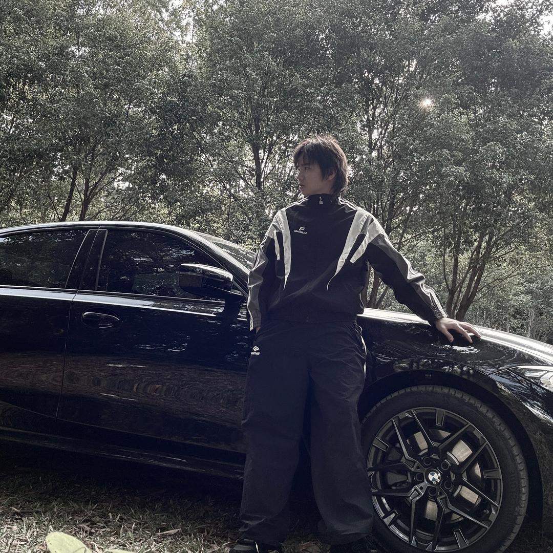 东莞发型师天花板子少