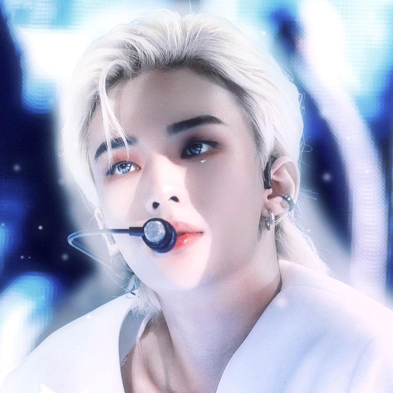 非必要銀河收藏簿  |  黄铉辰