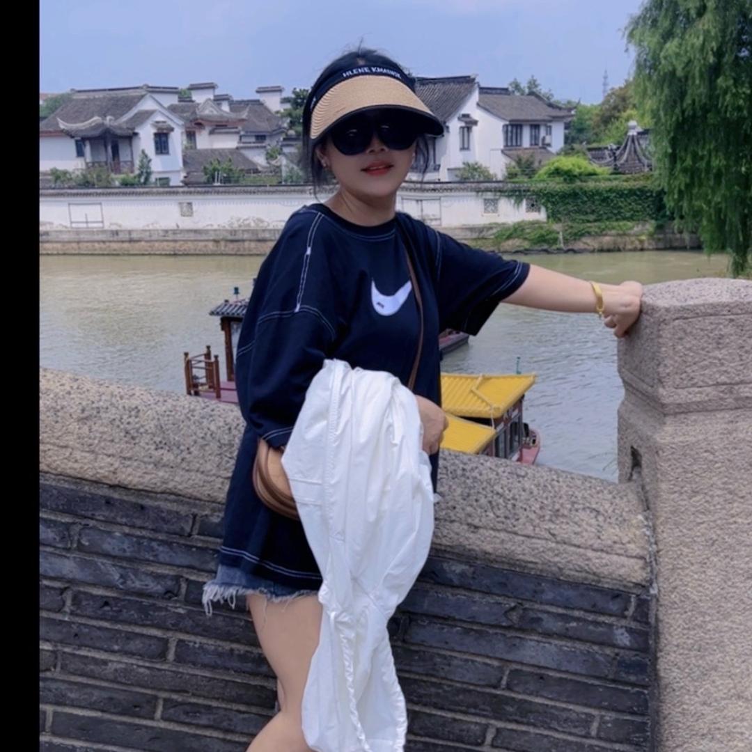 大手牵小手