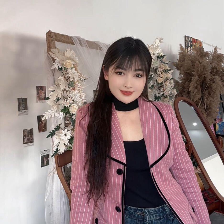 爱妮露在努力