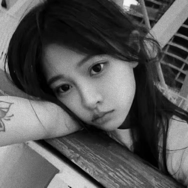 . -小 情 緒.🖇️