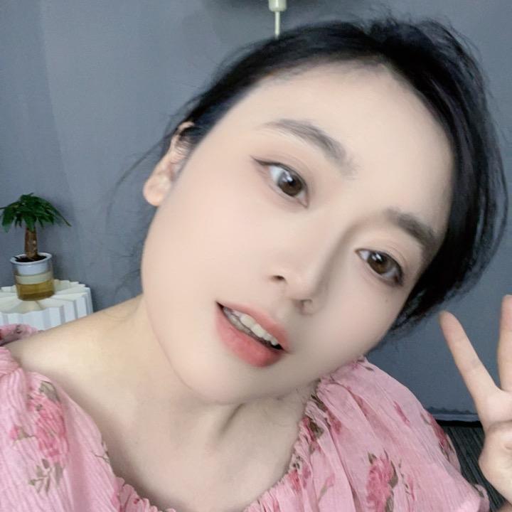 爱吃香菇炸酱的露莎头像
