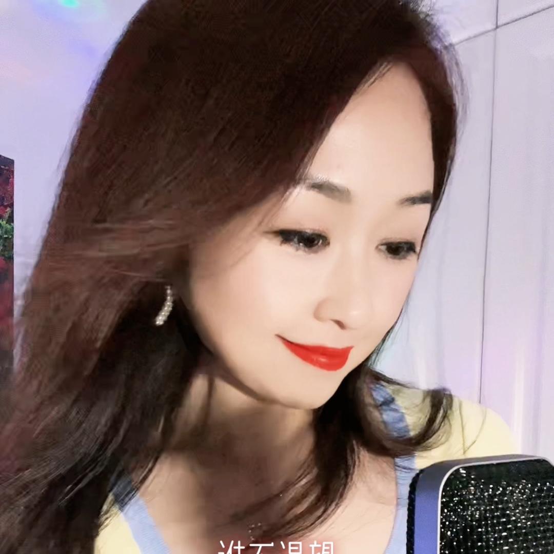 小月亮💮