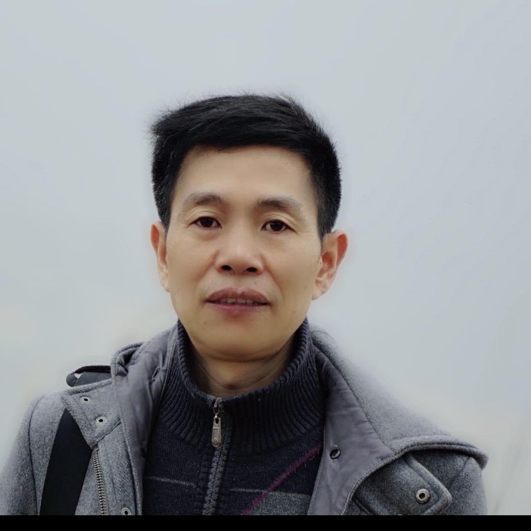 文 华
