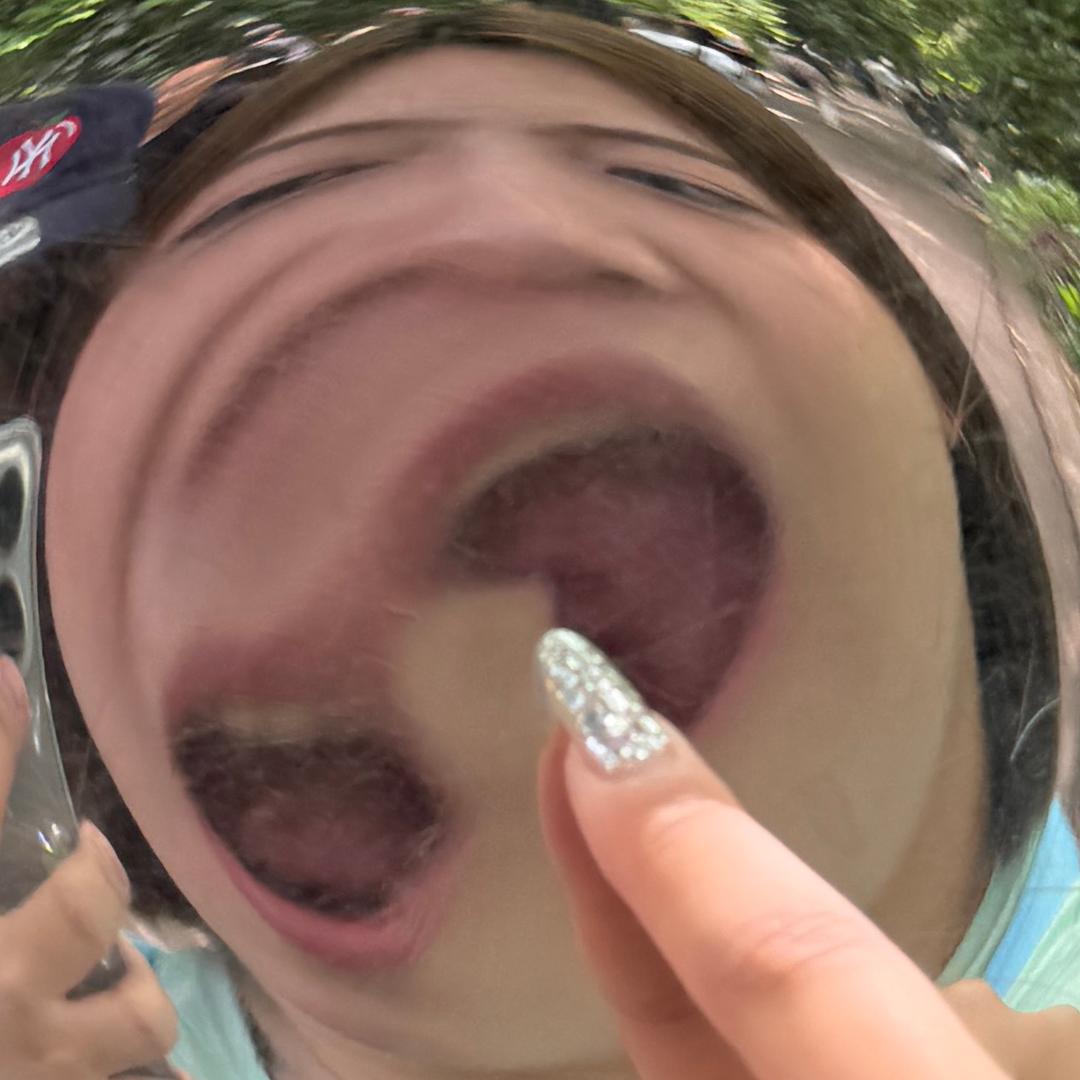 活泼开朗幸福快乐小美女