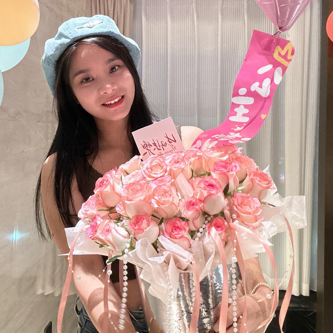 泡芙女孩👧🏻