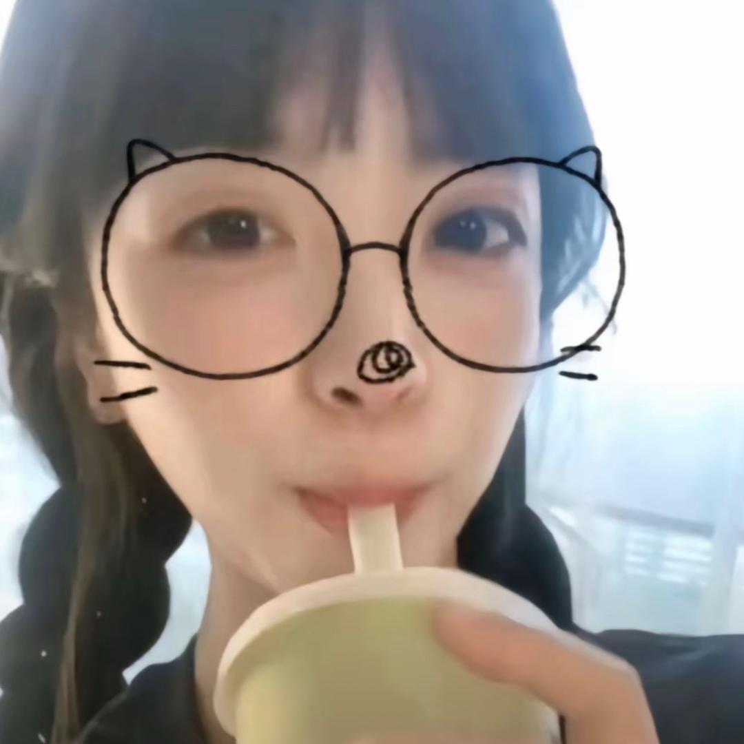 何薇