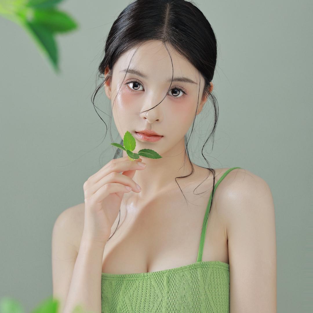 孟娜