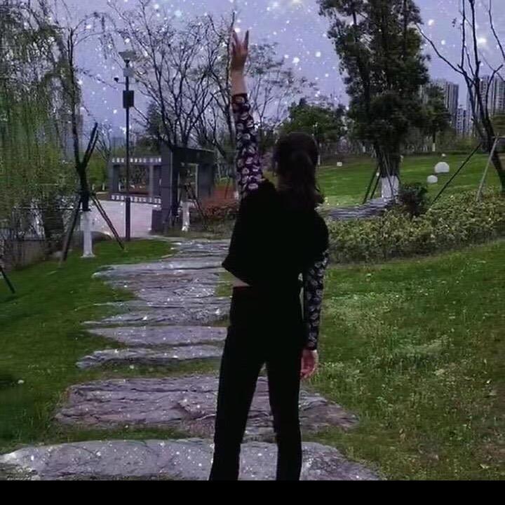XiXi小姐姐