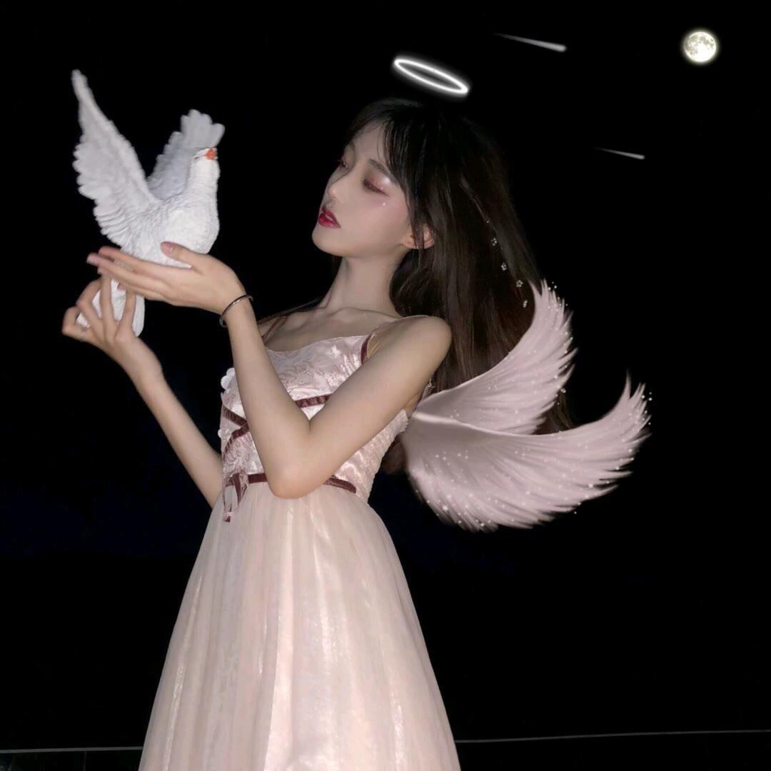 是个美女.