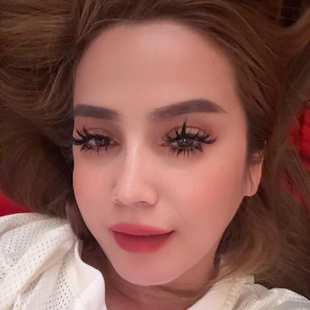 卖楼房的小姐姐