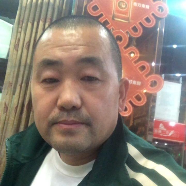 勇哥和田玉籽料