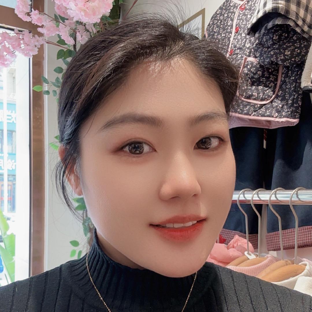 芸朵小夕童装实体店