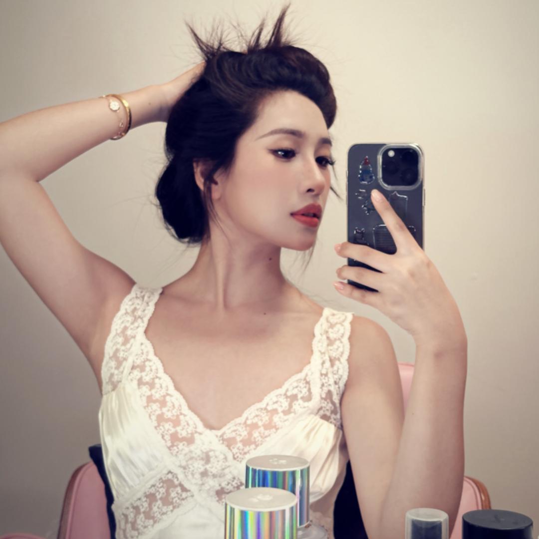 可可爱吃可颂～