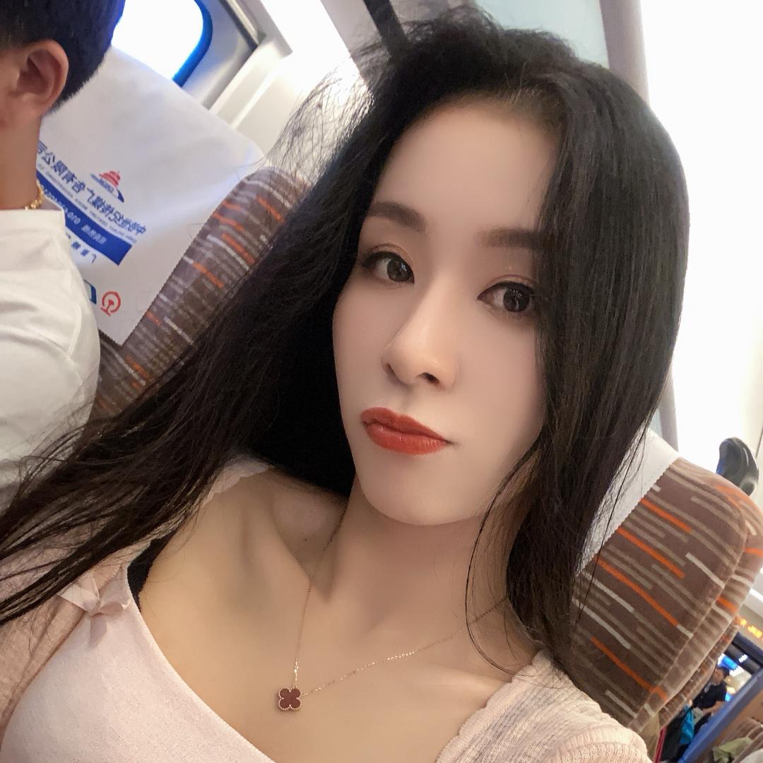 Miss长睫毛