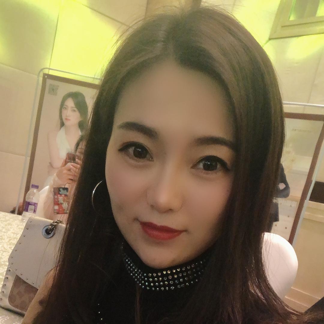 @  月亮姐姐
