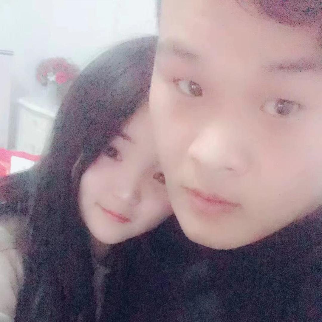 忠于她