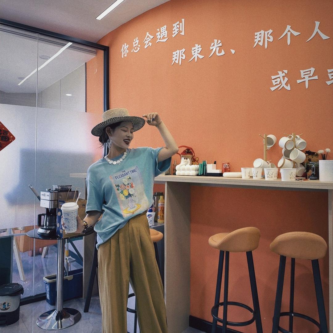 哇塞的裴裴