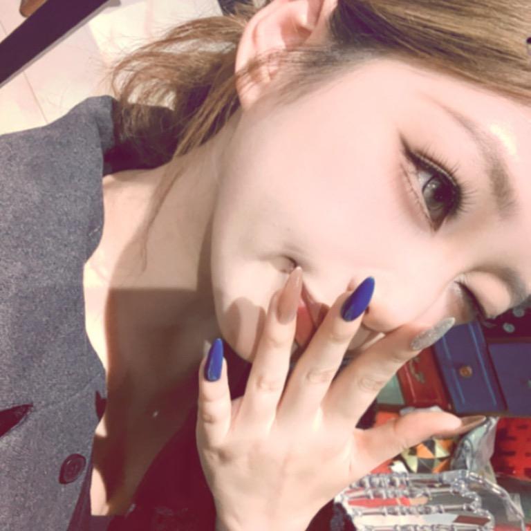爱化妆的星妤